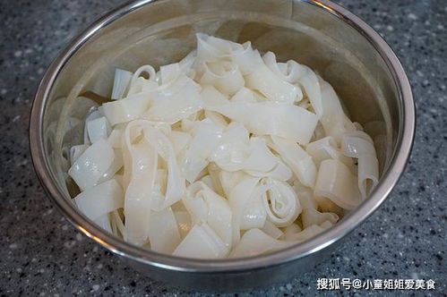 宅家里,70岁奶奶教凉皮做法,做法简单还营养,30分钟就上桌