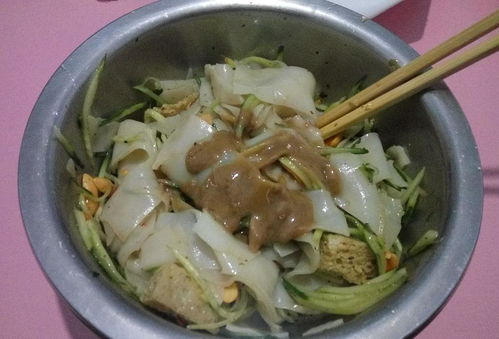 不用出去买凉皮,在家做简单方便,美味可口