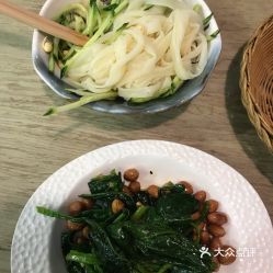 品三秦陕西名小吃（莲花店） 地道陕西凉皮口味解析与用户评价